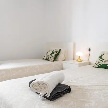 Vaquero Playa 公寓 埃斯特波纳